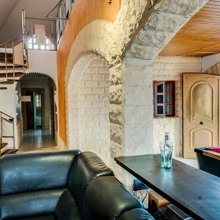 3 Bedrooms House With Sauna Enclosed Garden And Wifi At 4 Km Away From The Beach *