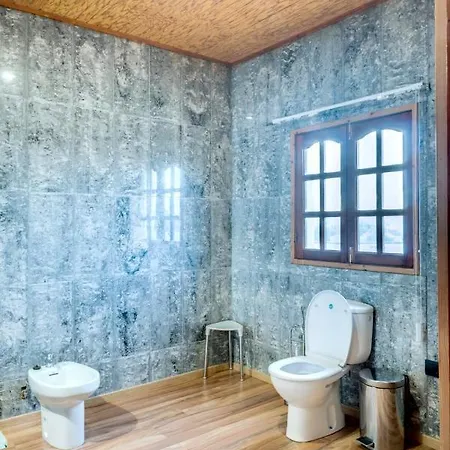 3 Bedrooms House With Sauna Enclosed Garden And Wifi At 4 Km Away From The Beach 度假居