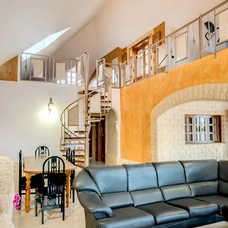 3 Bedrooms House With Sauna Enclosed Garden And Wifi At 4 Km Away From The Beach 拉·奥利瓦